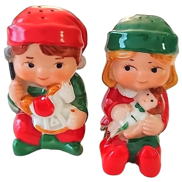Avon Vintage 1983 Toy Making Elves Salt & Pepper Shakers Boy & Girl 2.5" x 1.5" - Picture 1 of 6